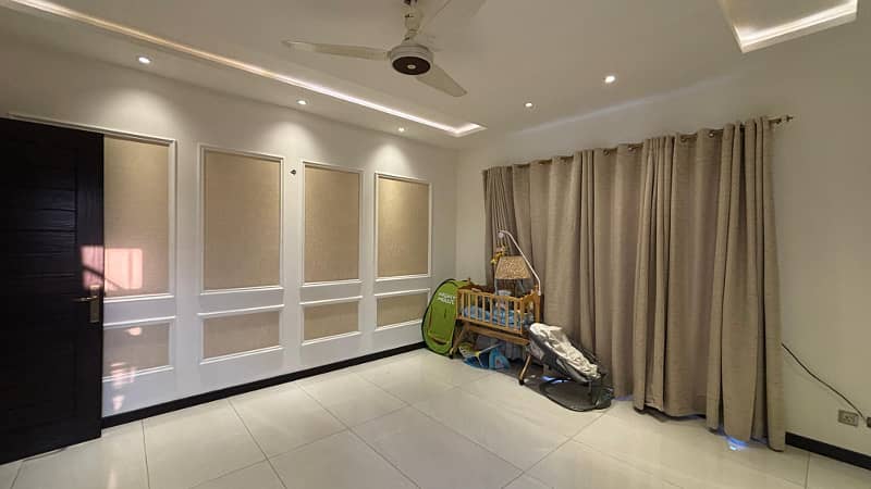 22 MARLA CORNER TOP OF LINE ULTRA MODERN DESIGN BUNGALOW FOR SALE IN DHA PHASE 7 26