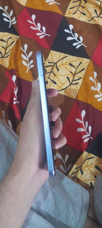 infinix hot 30 play 4/64 condetion fresh glas break not open 2