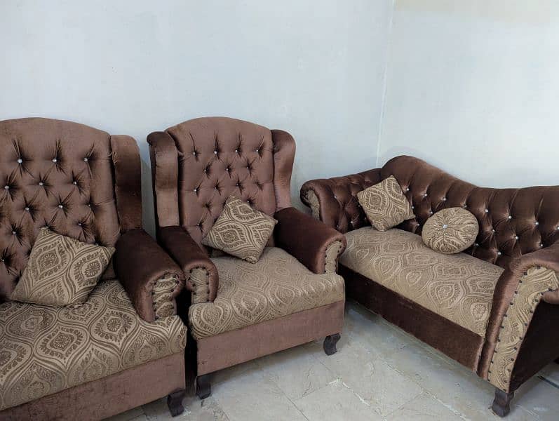 sofa set 7 seater . 10/10 2