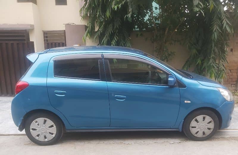 Mitsubishi Mirage 2015 4