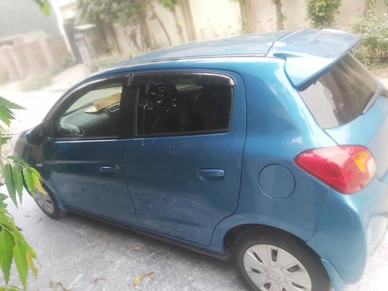 Mitsubishi Mirage 2015 6