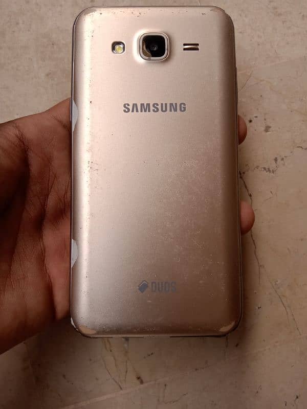 Samsung Galaxy J5 8GB storage 1