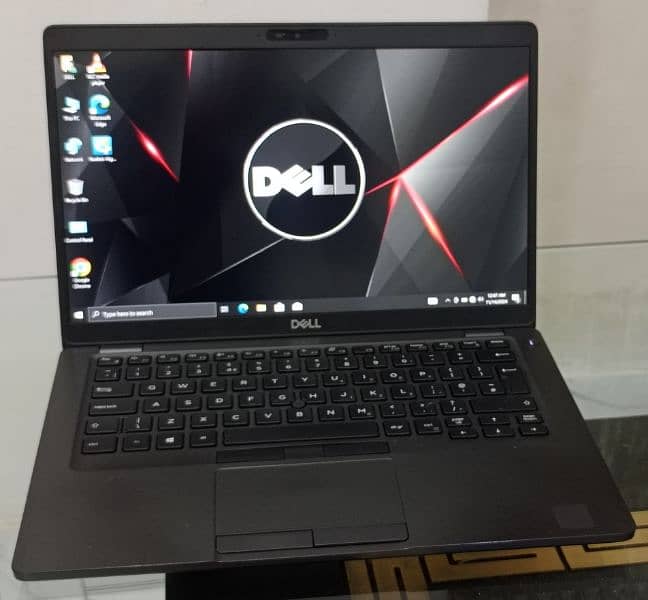 Dell 5400 i5 8th Gen 16GB RAM Bazzeless Display 8Gb graphics 3