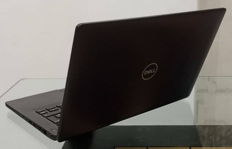 Dell 5400 i5 8th Gen 16GB RAM Bazzeless Display 8Gb graphics 8