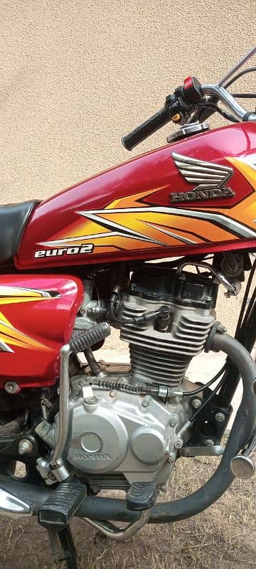 honda 125 in excellent condition 4