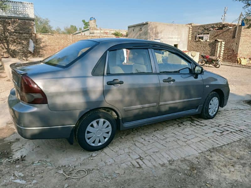 Suzuki Liana 2012 1