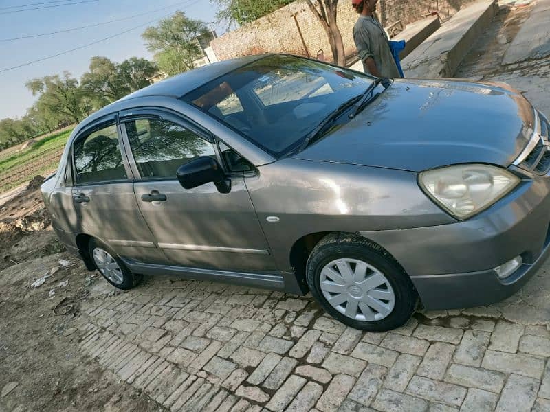 Suzuki Liana 2012 4