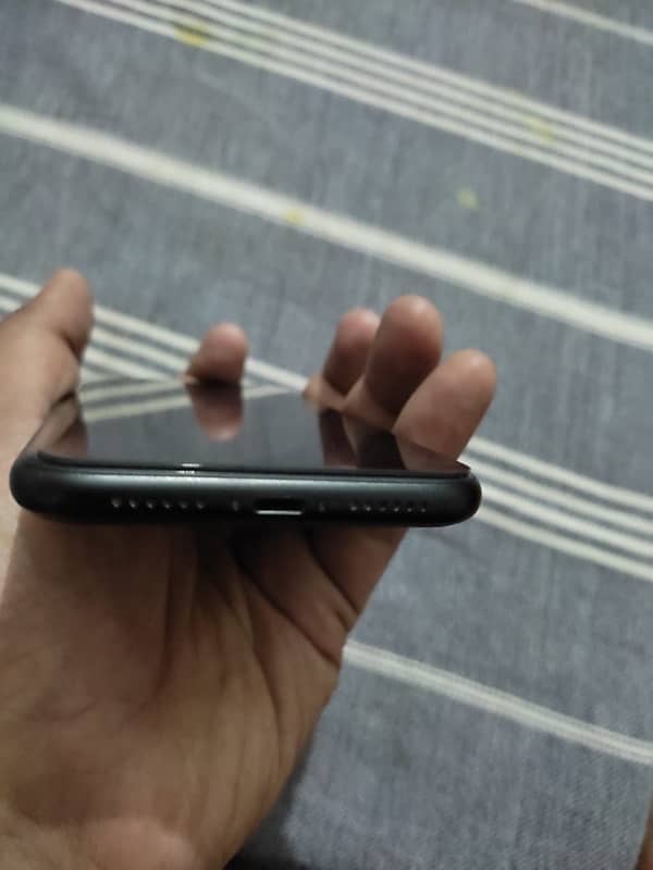 iphone Xr Non PTA 4