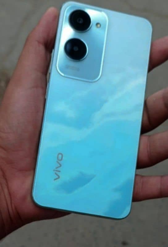 vivo y18 full box 8 months warranty 1