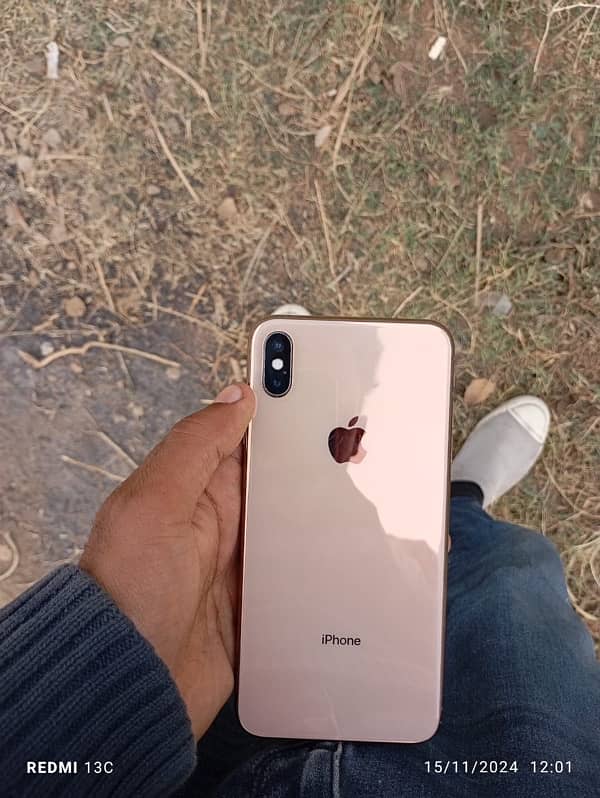 iPhone XS Max 0