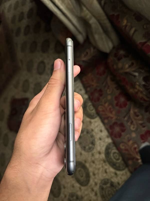 Iphone 11 Non PTA 5