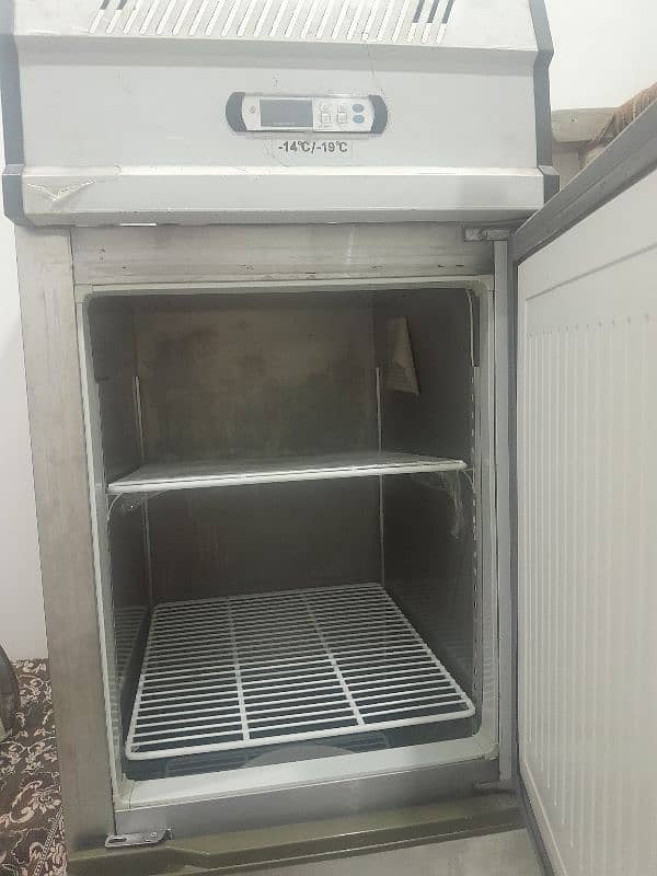 Commercial refrigerator 1