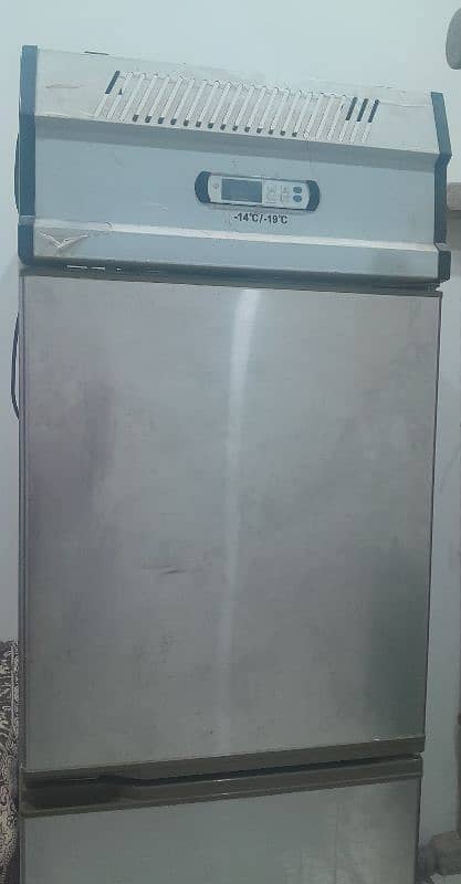 Commercial refrigerator 2