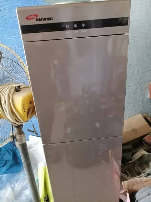 good condition water dispenser in reasonable price 5