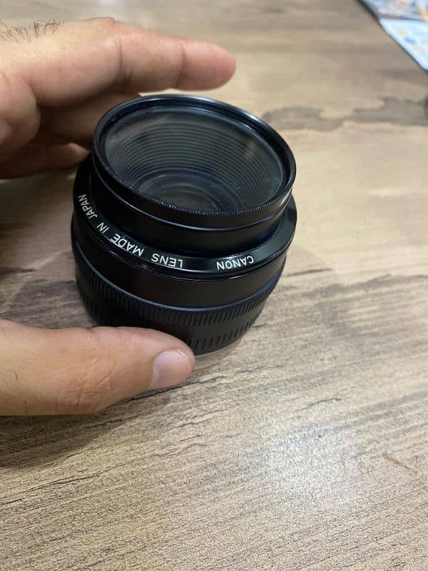 EF 50 mm 1: 1.8 canon lens 3