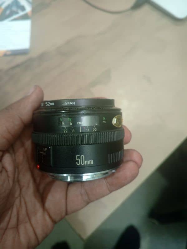 EF 50 mm 1: 1.8 canon lens 5