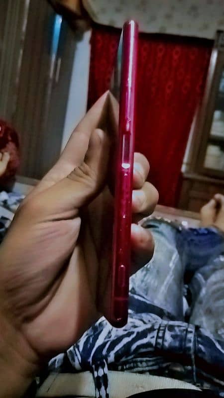 Sony Xperia 5 mark 2 red 10/10condition finger not working 4