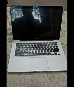 Apple MacBook Pro Laptop