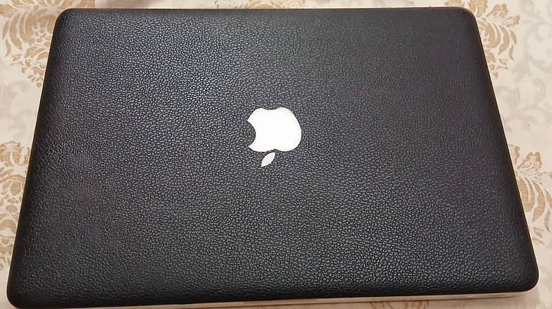 Apple MacBook Pro Laptop 1