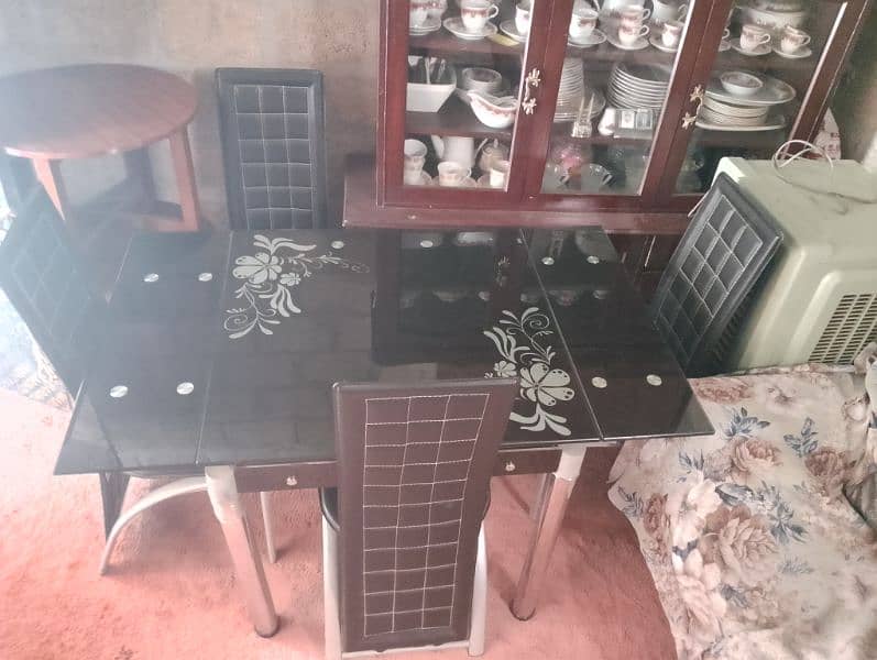 China Dinning Table along with 4 chairs 0