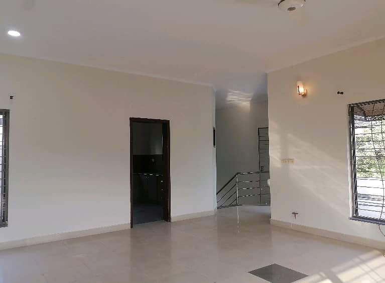 Spacious 1 Kanal House Available For sale In Askari 11 1