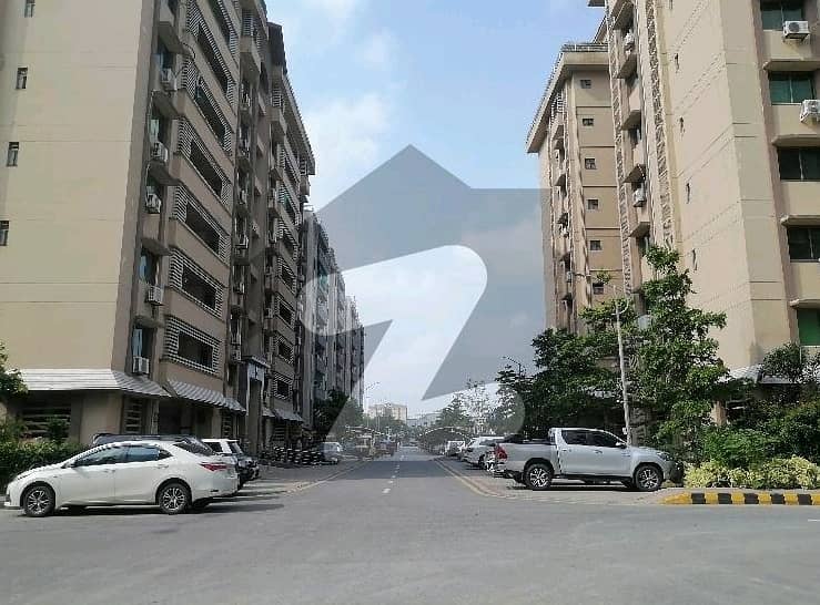 10 Marla Flat Is Available In Affordable Price In Askari 11 - Sector B Apartments 5