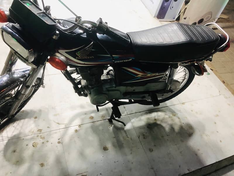 honda 125 2019 dadu num 8