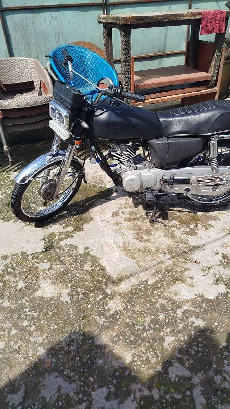 Sell 125 honda need money 3