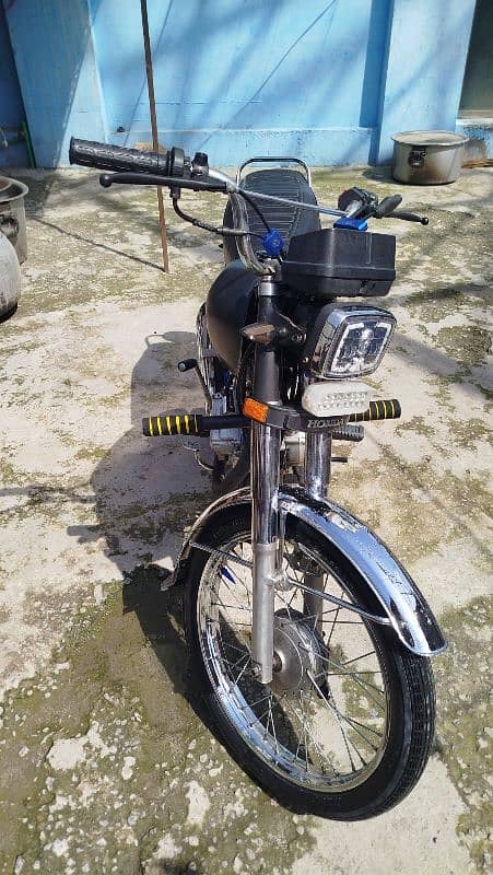 Sell 125 honda need money 4