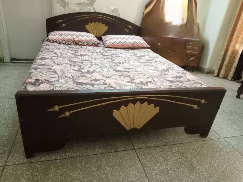 Wooden Queen Size Bed 1