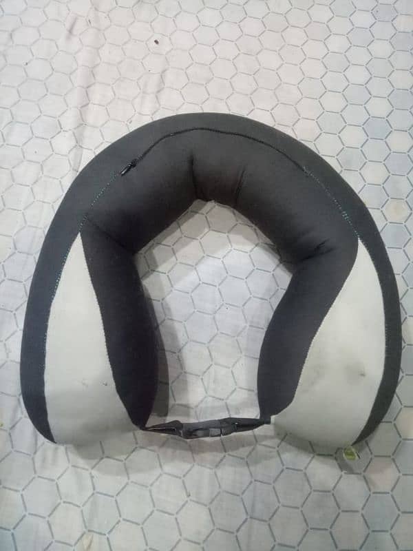 Neck pillow 0