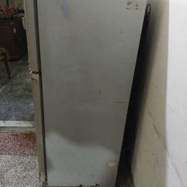 Dawlance refrigerator available for sale 2