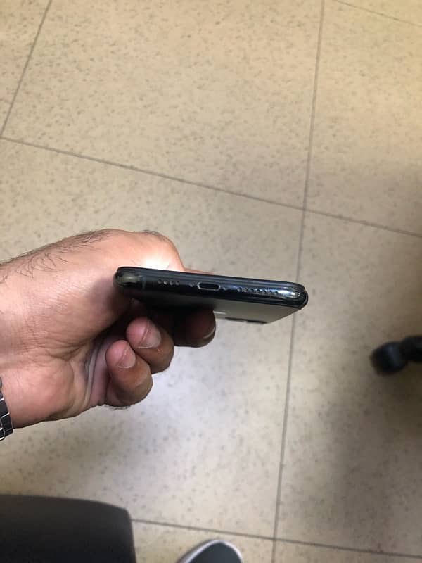 iphone 11 pro max PTA Approved 0