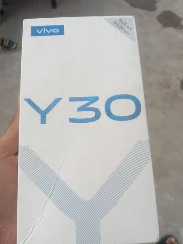 vivo y30 with box 4gb ram 64gb memory 10