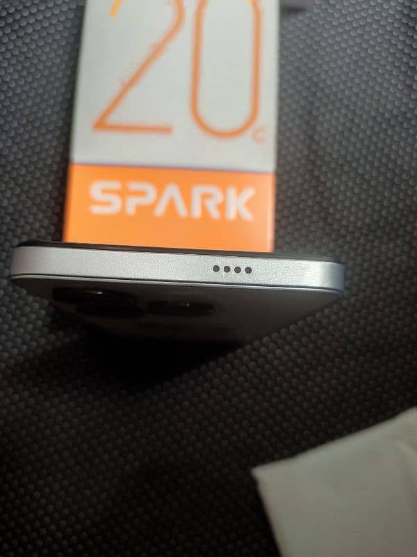 Tecno Spark 20C box open ex Spark20-pro-smart8pro-hot40-not50-13C-go24 3