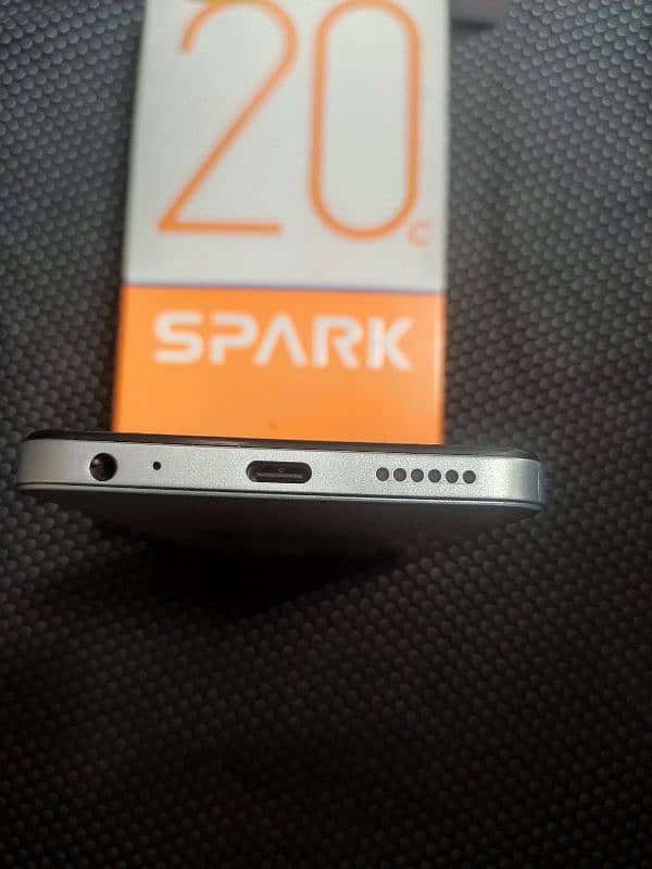 Tecno Spark 20C box open ex Spark20-pro-smart8pro-hot40-not50-13C-go24 4