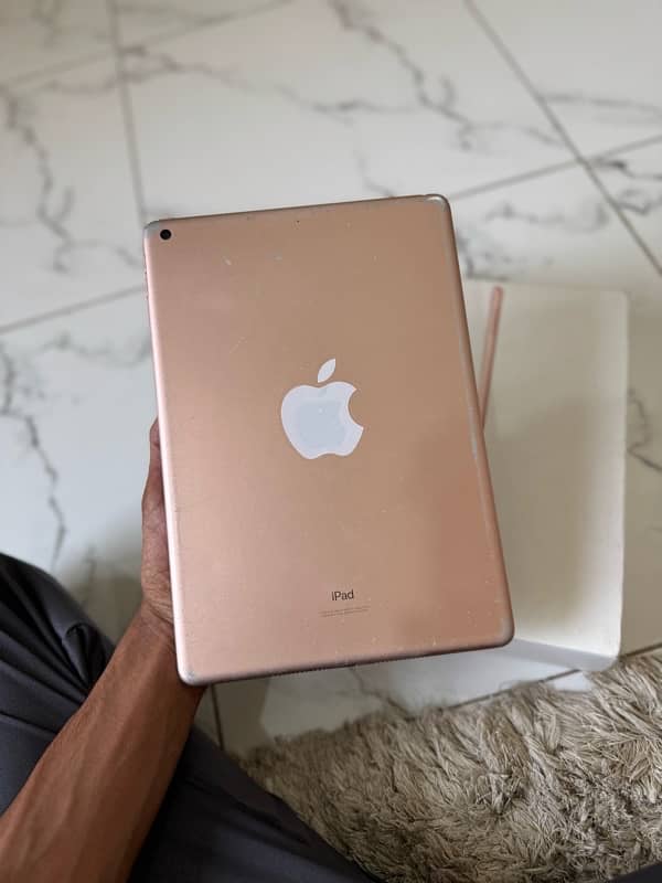 ipad 8th gen with box 7