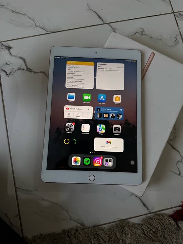 ipad 8th gen with box 10