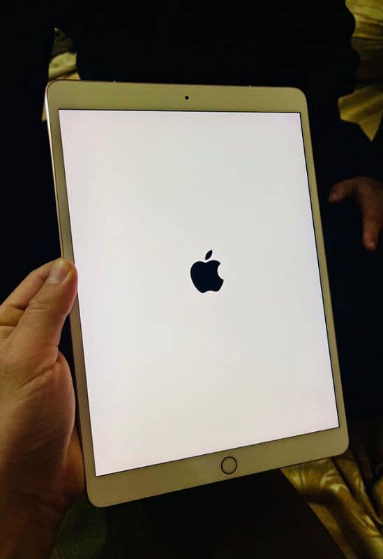 Apple iPad Pro. 10.5 inch 2