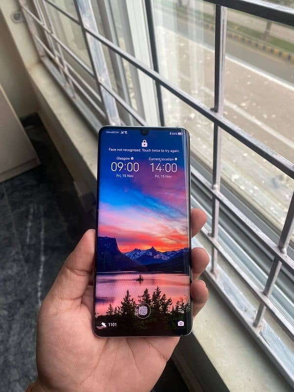 huawei p30 pro. . . . 8/128. . . . . non pta 1