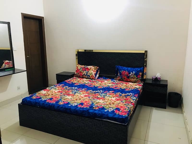 SEPARATE ROOM SINGLE PERSON FOR MONTH GULSHAN JAUHOR 17