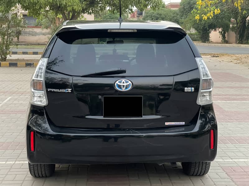 TOYOTA PRIUS ALPHA 2012 2016 3