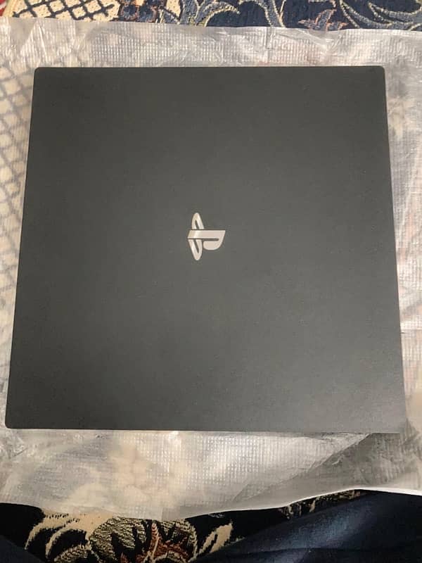 PS4 PRO 1TB UK region 10/10 Condition Available with Box 5