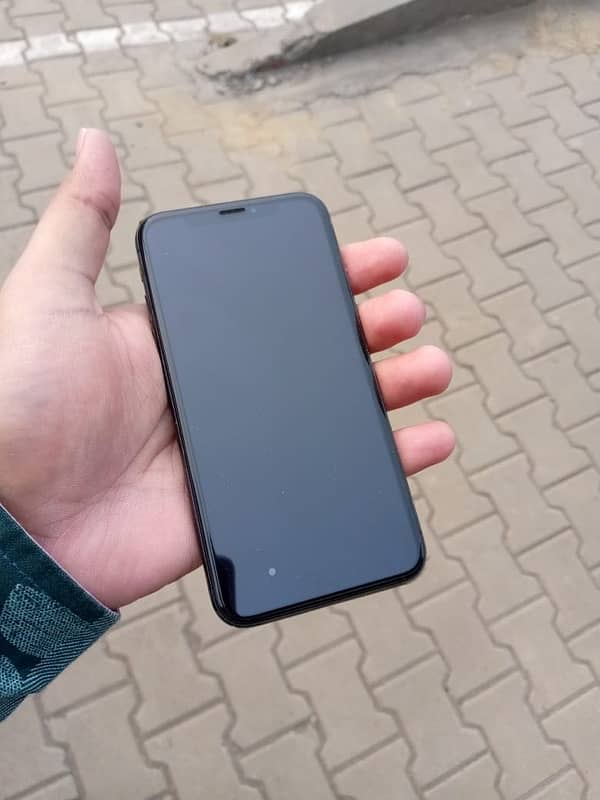 iPhone X non pta jv 2months sim working 8.5/10condition 5