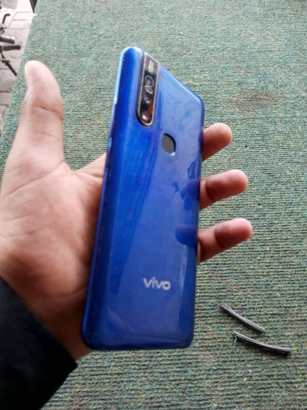 vivo v15 4