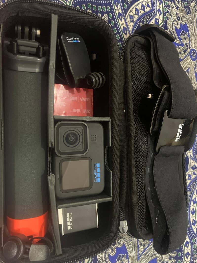 Hardly Used GoPro Hero Black 11 and Rode wireless Go II 4