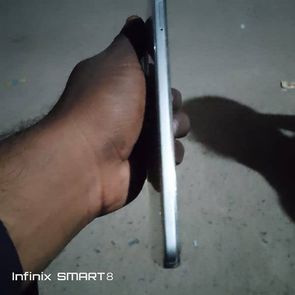 Infinix hot 50pro 8+8 128 3