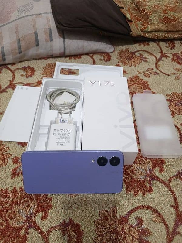 vivo y17s Ful box 6+6/128  anda piece 1