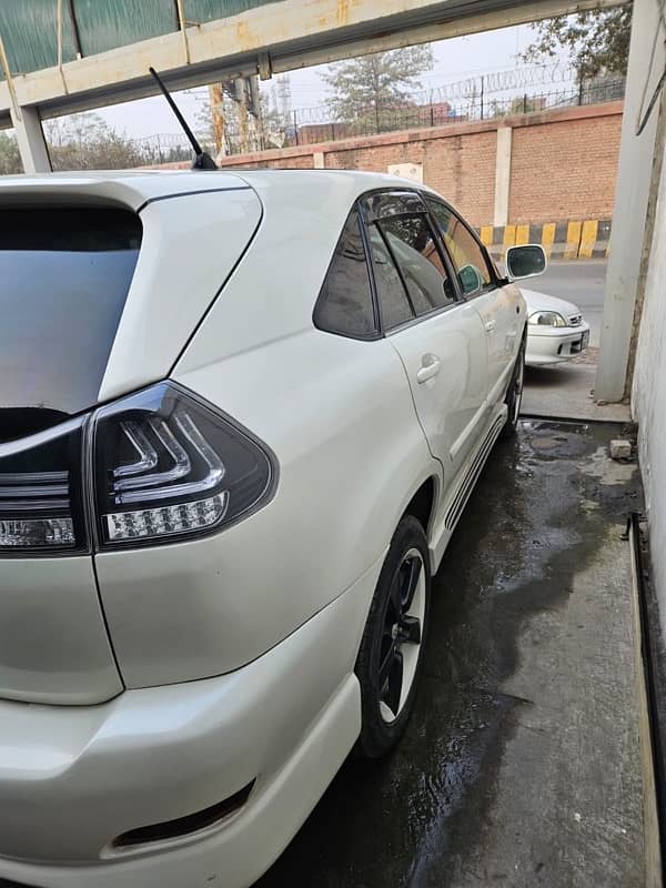 Toyota Harrier 2003 3