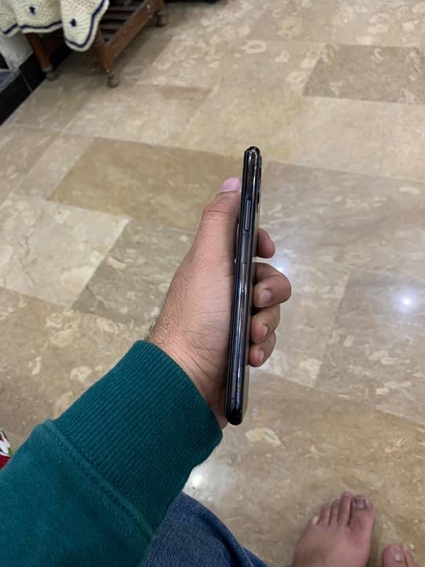 Iphone 11 pro Max 2